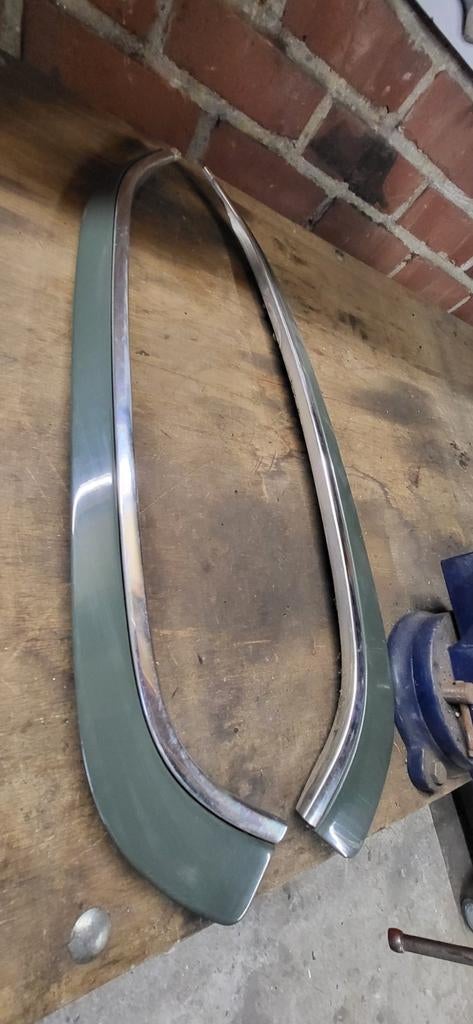 Sierlijsten zijramen / raambogen (chrome-pustagrun) E30, Ophalen of Verzenden, Gebruikt, Links, BMW
