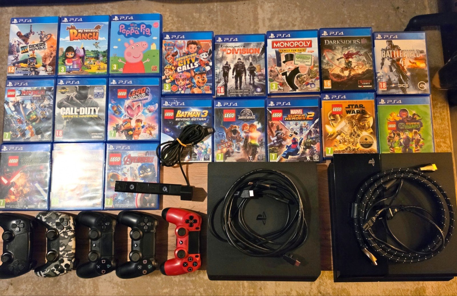 ps4 consoles en 47 spelletjes...spelletjes apart 10€/stuk, Games en Spelcomputers, Gebruikt, 2 spelers, Vanaf 3 jaar, Ophalen