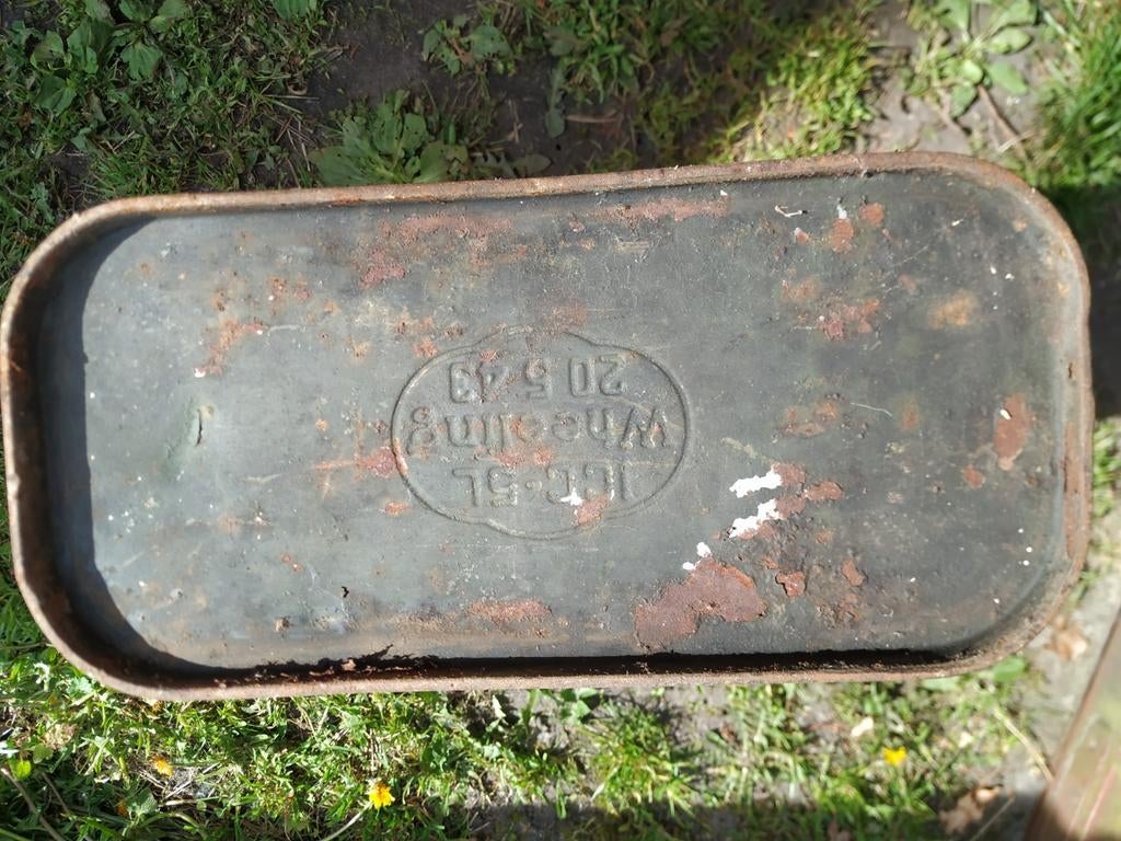 3 Jerrycans 1943 , 44. Benzine en water, Ophalen