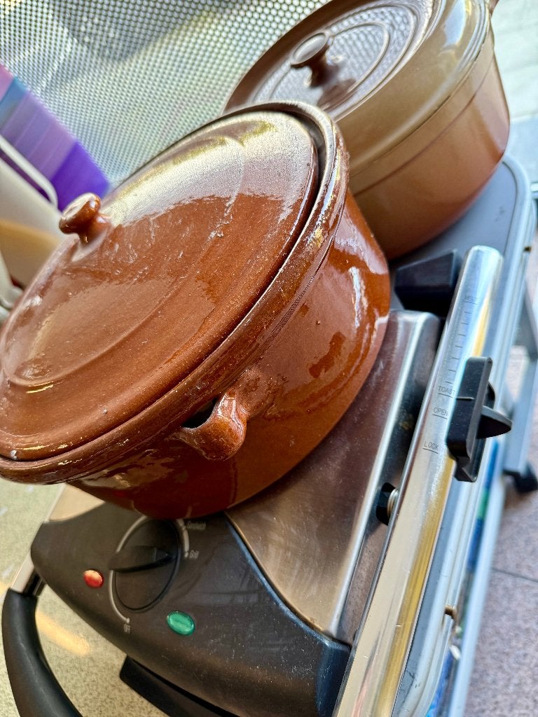 Lot keukenmateriaal (gietijzer, terra cotta en grill), Ophalen