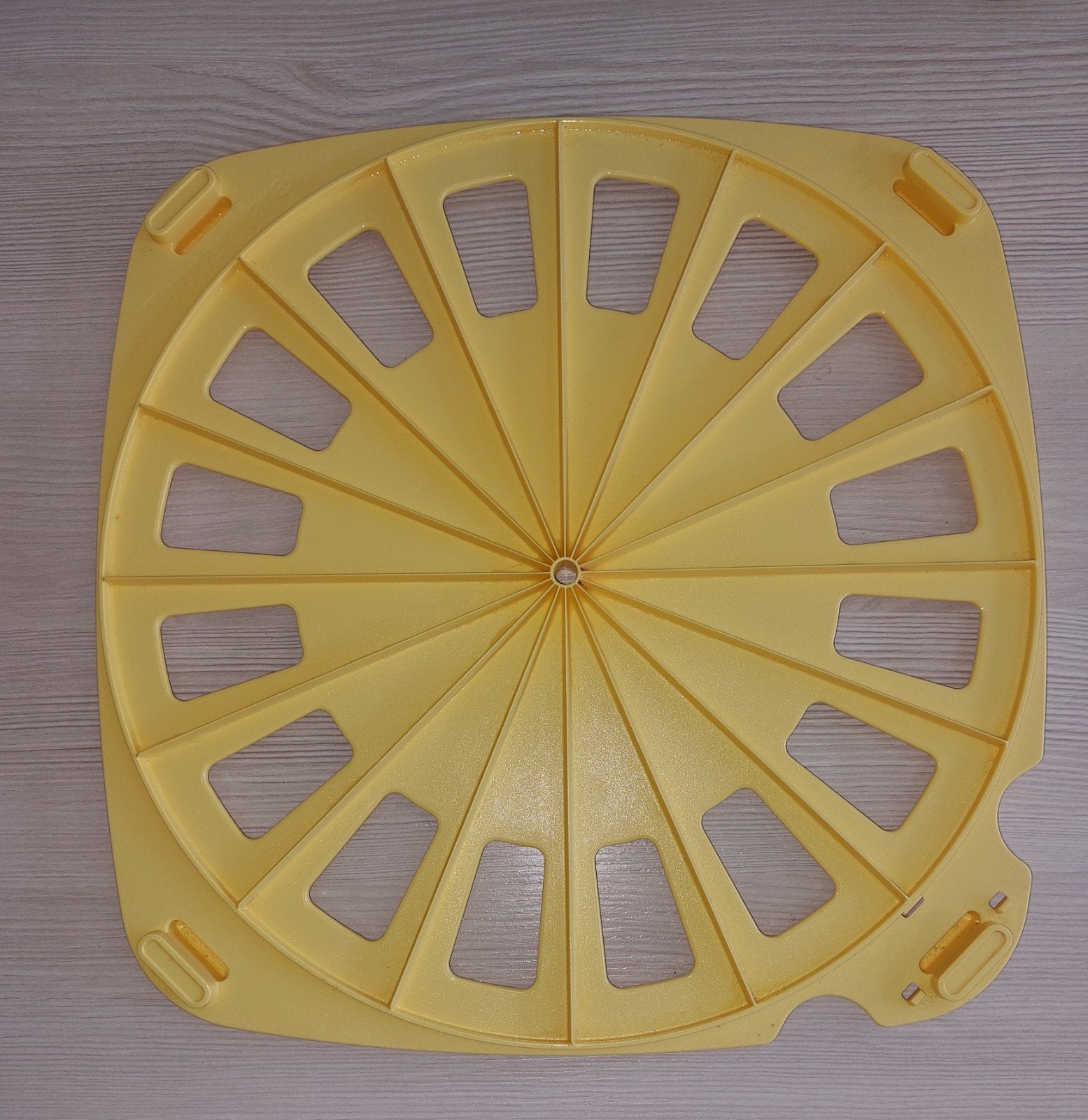 Tupperware - Croissant Party + receptenboekje - 2x Crousty P, Enlèvement ou Envoi, Neuf