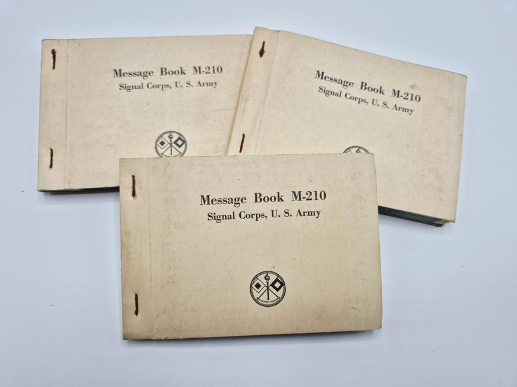 US WWII M210 Signal Corps Radio Message Book | BC611 BC1000, Verzamelen, Militaria | Tweede Wereldoorlog, Verzenden, Landmacht