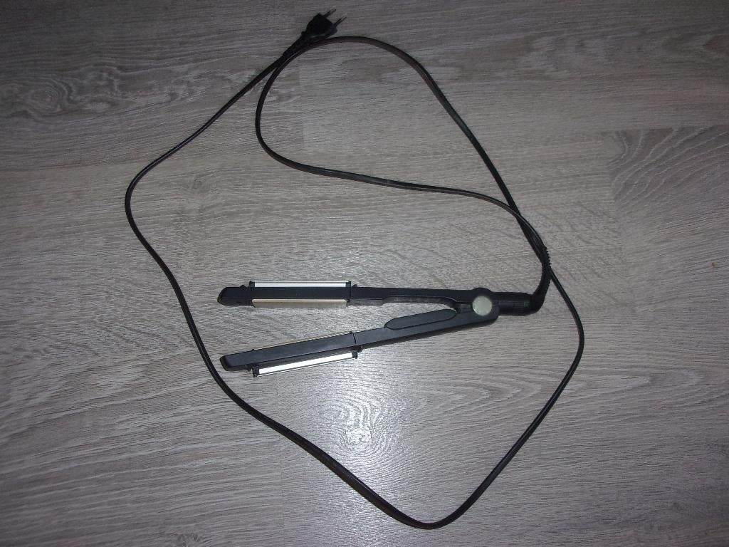 Stijltang van babyliss, Handtassen en Accessoires, Uiterlijk | Haarverzorging, Zo goed als nieuw, Krultang of Stijltang, Ophalen of Verzenden