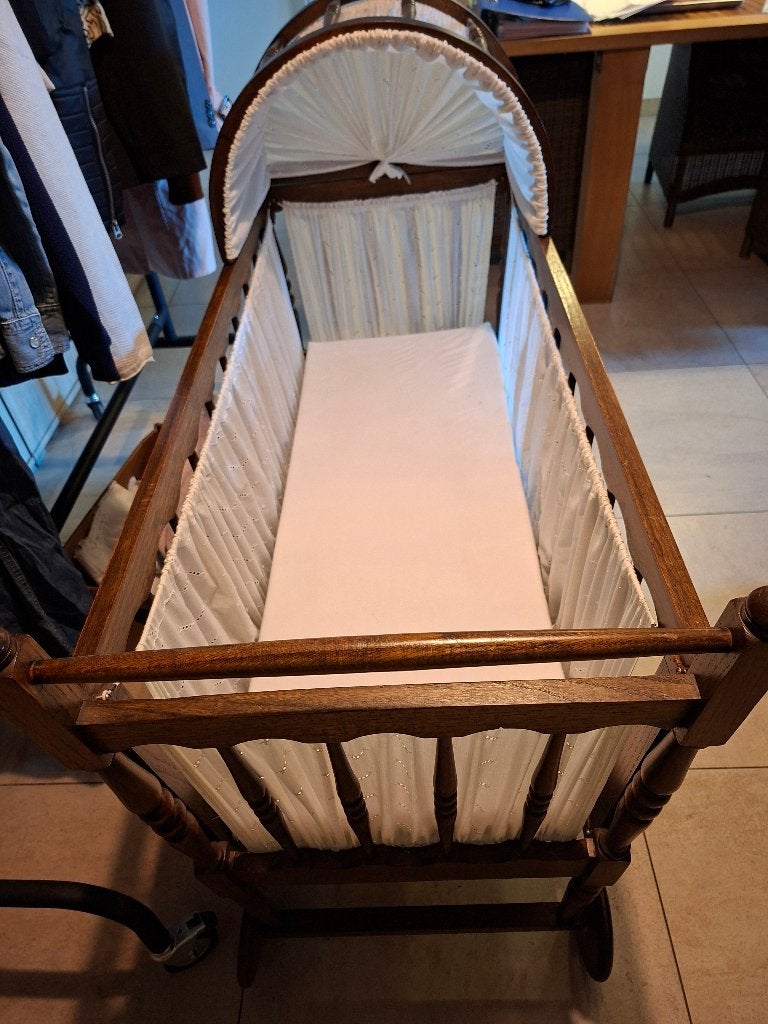 Oude wieg, Kinderen en Baby's, Ophalen, Gebruikt, Wieg