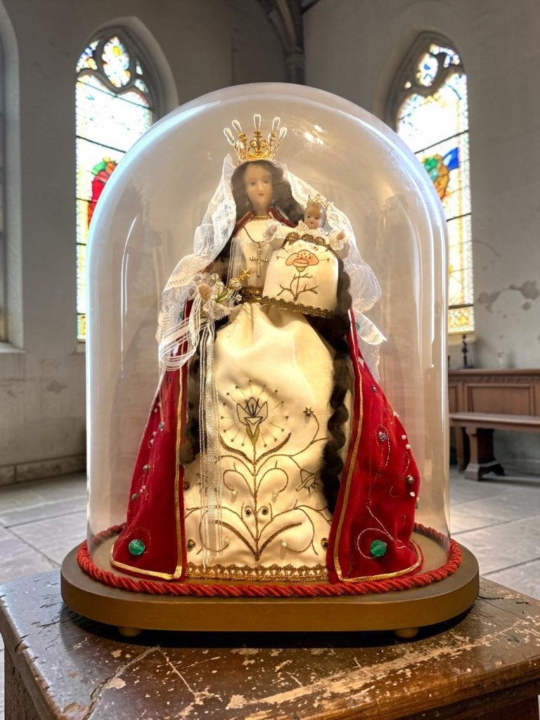 Madonna met kind onder een wereldbol — 45 cm, Antiek en Kunst, Ophalen