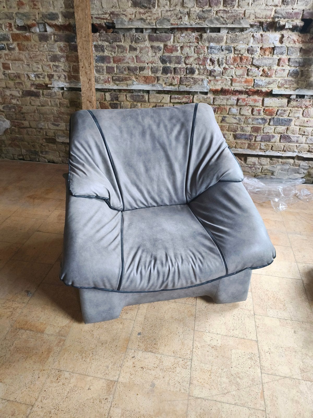 2 nieuwe fauteuils Vastiau Godeau Skai leer, Ophalen, Nieuw, 75 tot 100 cm, 75 tot 100 cm