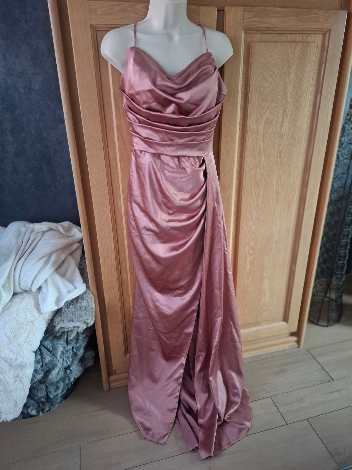 Longue robe bustier drapée rose satin 38, Vêtements | Femmes, Habits de circonstance, Taille 38/40 (M), Enlèvement ou Envoi, Rose