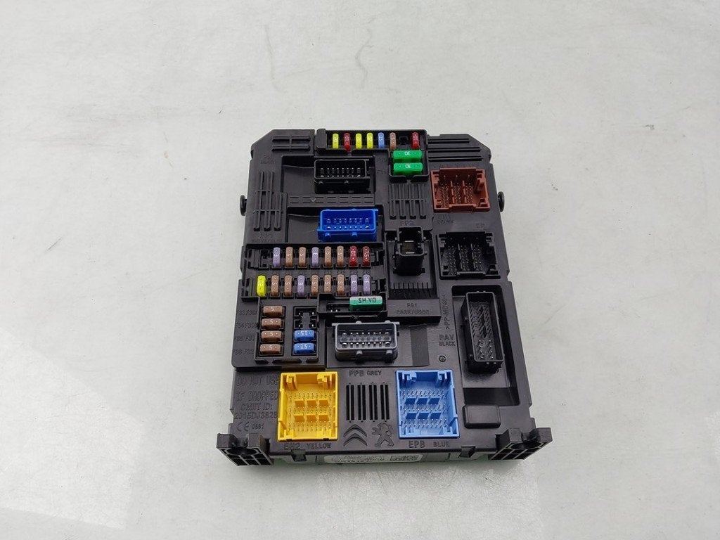 COMPUTER BODY CONTROL Toyota ProAce City (01-2019/02-2024), Dhr. J. Ham, Gebruikt, Administratie@autoham.nl, Toyota