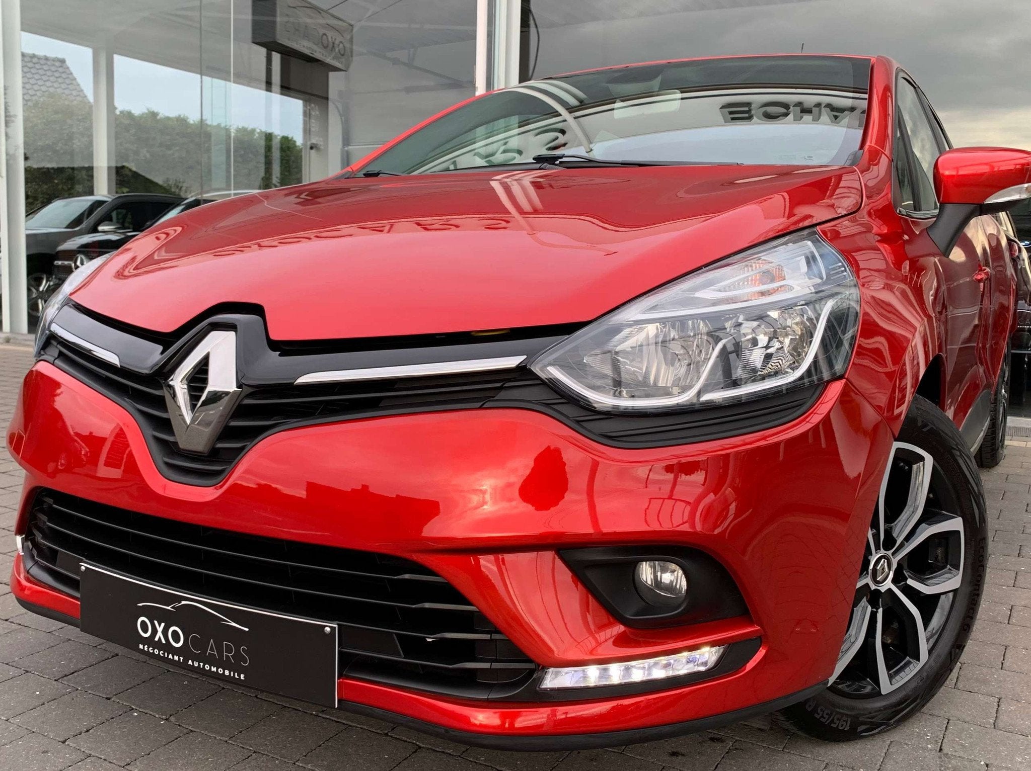 Renault Clio 0.9 TCe COOL & SOUND / GPS / Clim Auto / Cruise, Rouge, Achat, 898 cm³, Entreprise