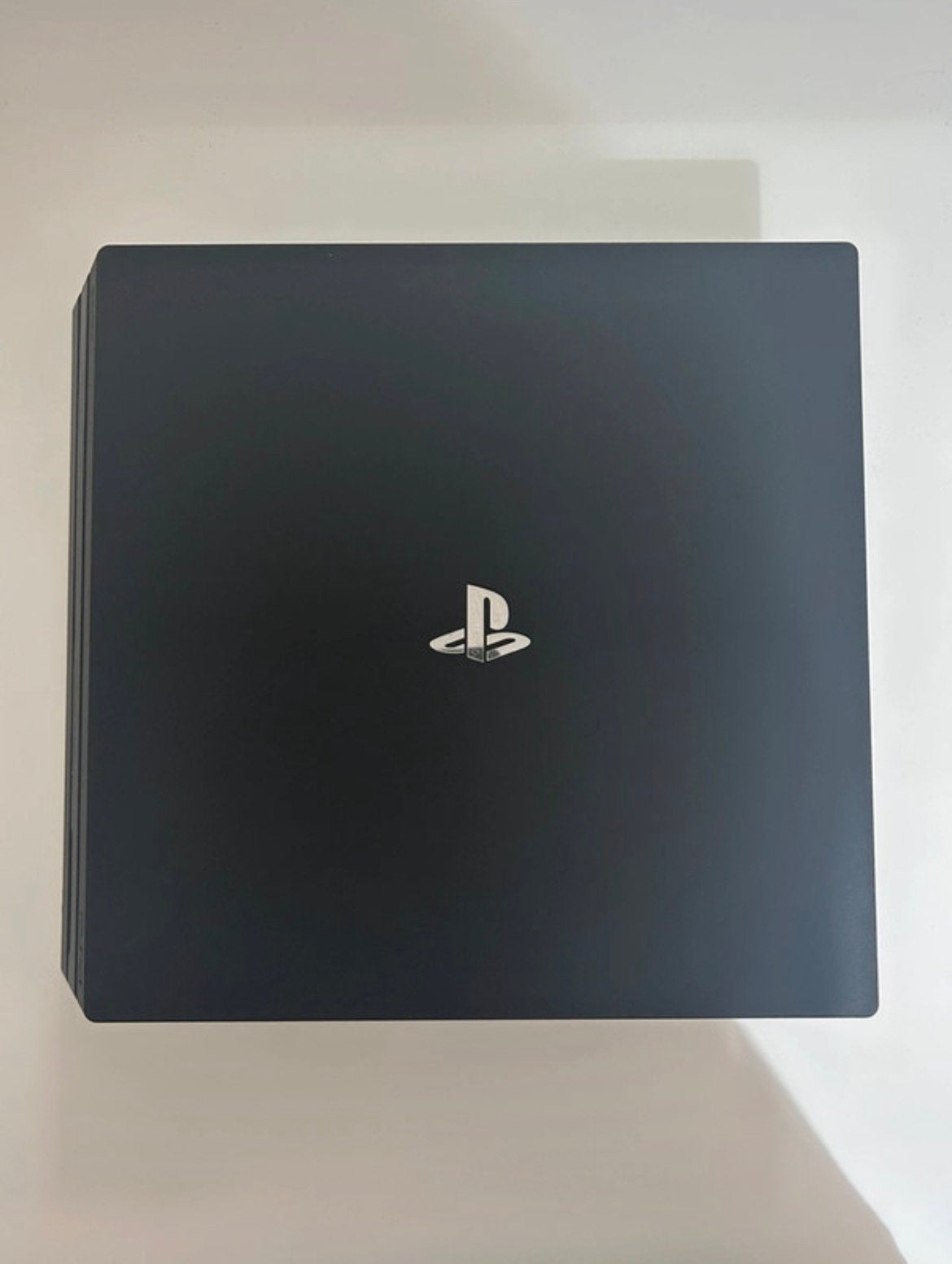 PlayStation 4 Pro 1TB + games + headset, Games en Spelcomputers, Games | Sony PlayStation 4, Online, Gebruikt, 1 speler, Ophalen of Verzenden