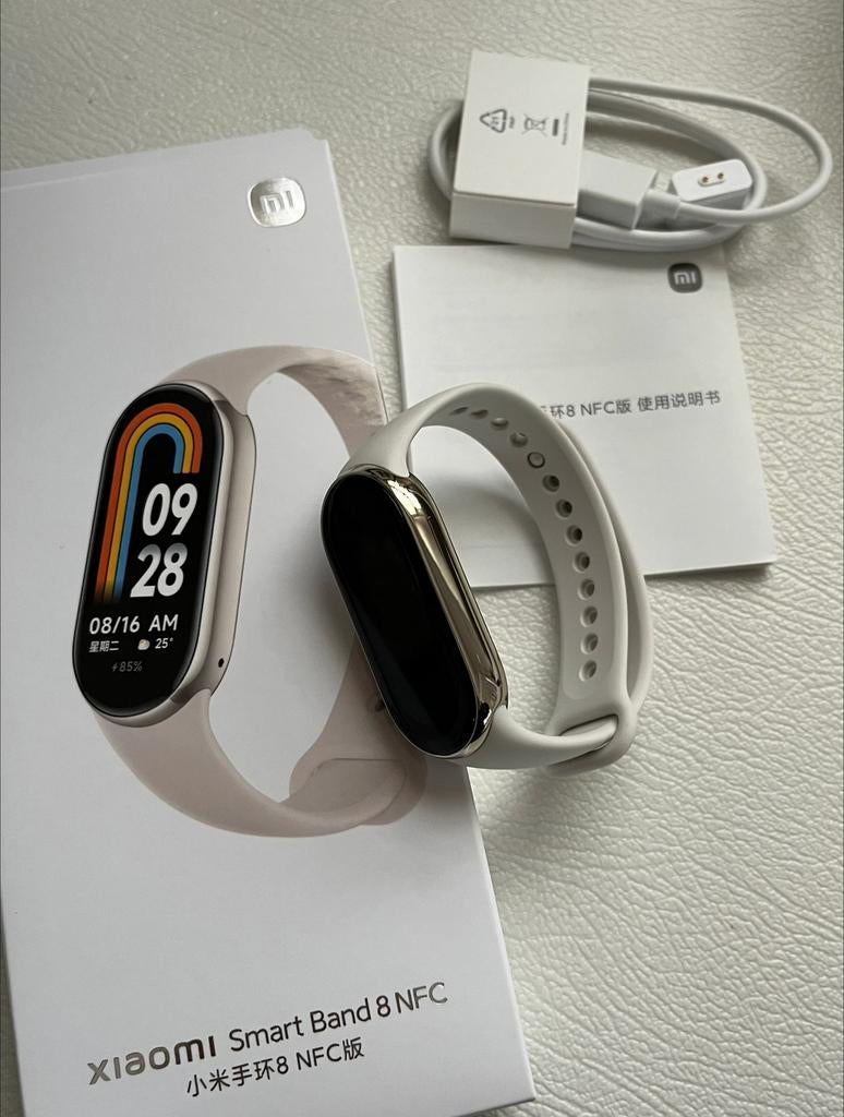 Xiaomi band 8 + Oplader + Doos, Ophalen, Zo goed als nieuw