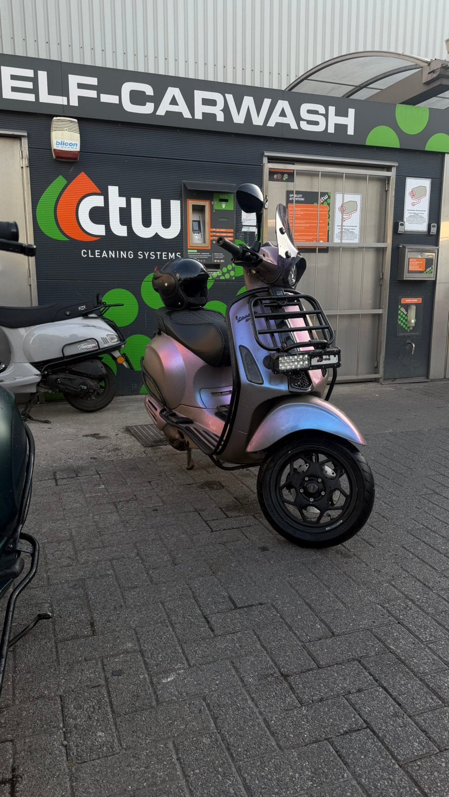Custom vespa sprint 80cc, Fietsen en Brommers, Ophalen, Zo goed als nieuw, Benzine, Klasse A (25 km/u)