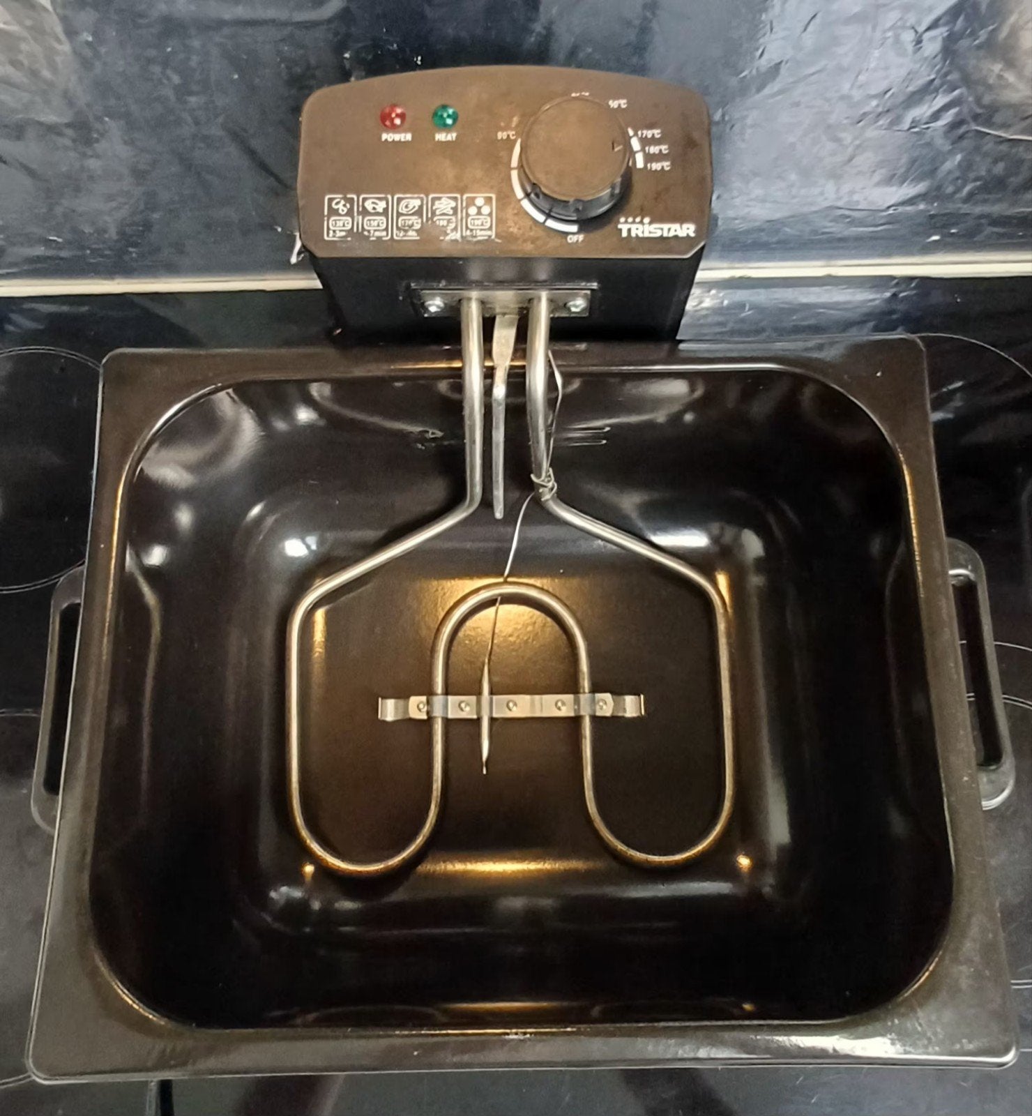 TRISTAR FRIETKETEL 5 L MET 1 GROTE EN 2 KLEINE FRIETMANDEN, Elektronische apparatuur, Ophalen