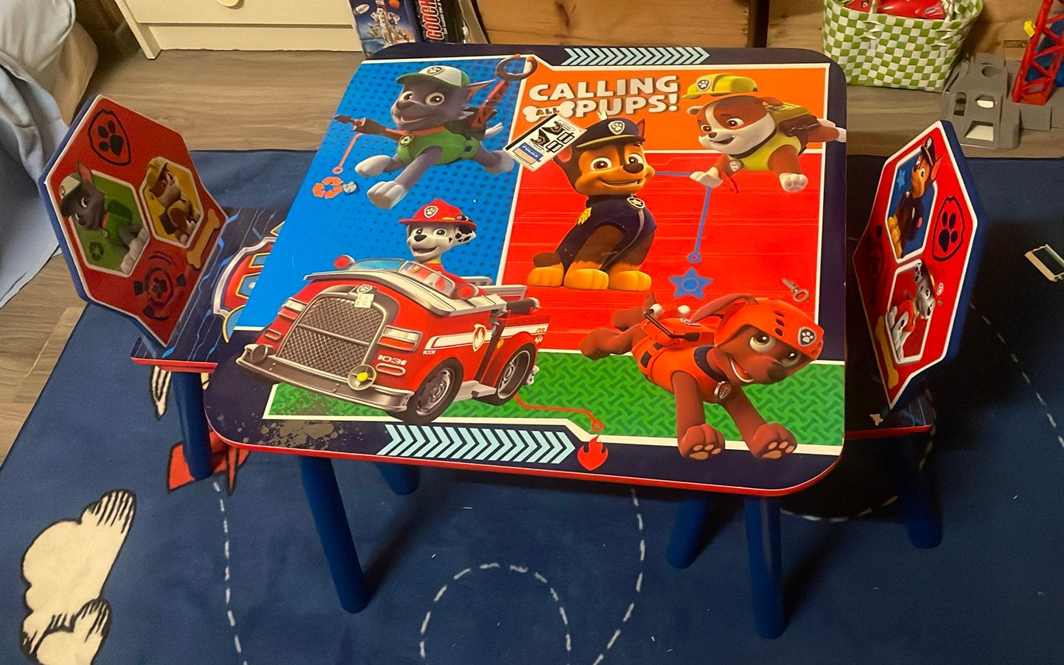 Paw Patrol kindertafel en stoelen, Kinderen en Baby's, Speelgoed | Kinderpuzzels, Ophalen, Zo goed als nieuw