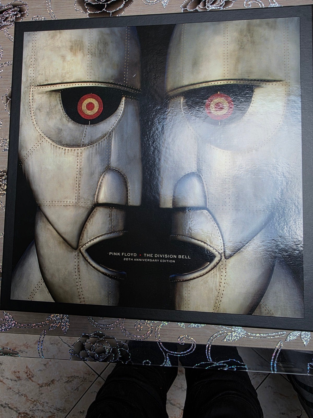 Coffret Pink Floyd The Division Bell 20 ème anniversaire, CD & DVD, Enlèvement ou Envoi, Autres formats, Coffret, Utilisé