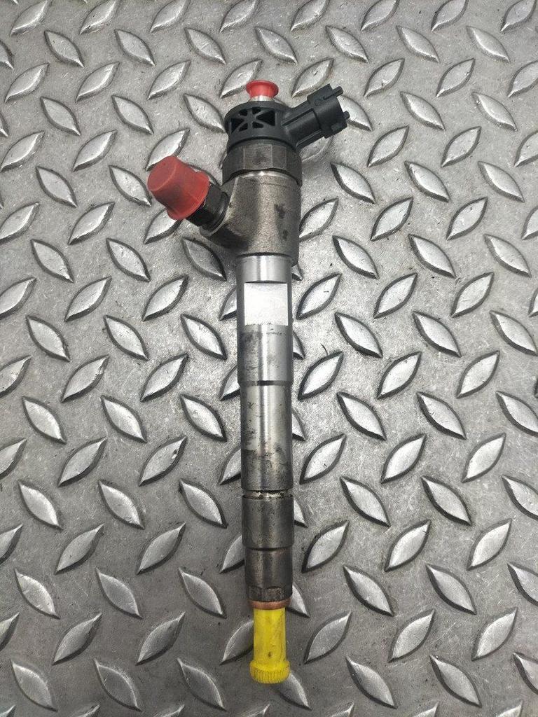 RENAULT CLIO BRANDSTOF INJECTOR / VERSTUIVER 2021, Ophalen of Verzenden, Gebruikt, Stiba lid