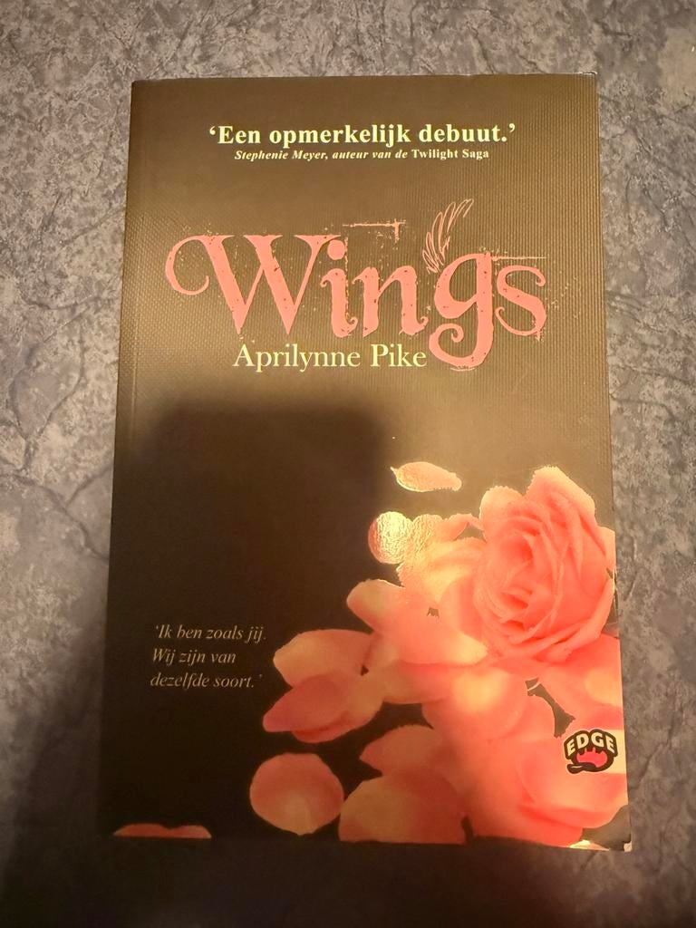 Wings, Boeken, Ophalen, Zo goed als nieuw