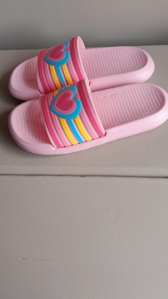 Slippers Nieuw, Kinderen en Baby's, Kinderkleding | Schoenen en Sokken, Ophalen of Verzenden, Nieuw