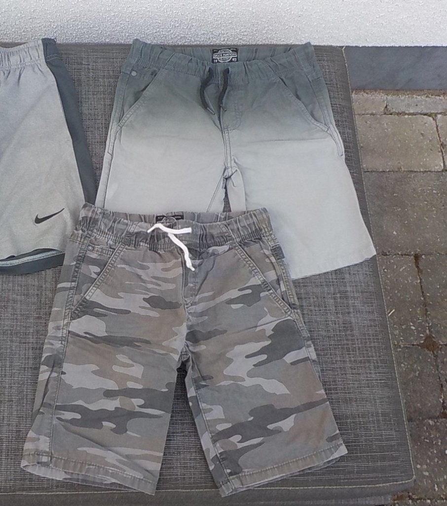 2 shorts Skate Nation taille 122-128/6-8 ans, Enfants & Bébés, Pantalon, Garçon, Enlèvement ou Envoi, Utilisé