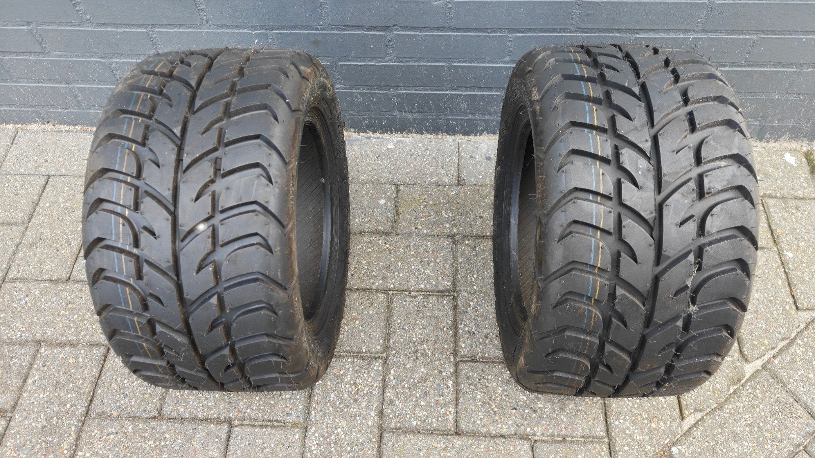 Maxxis spearz 195/50-10", Ophalen