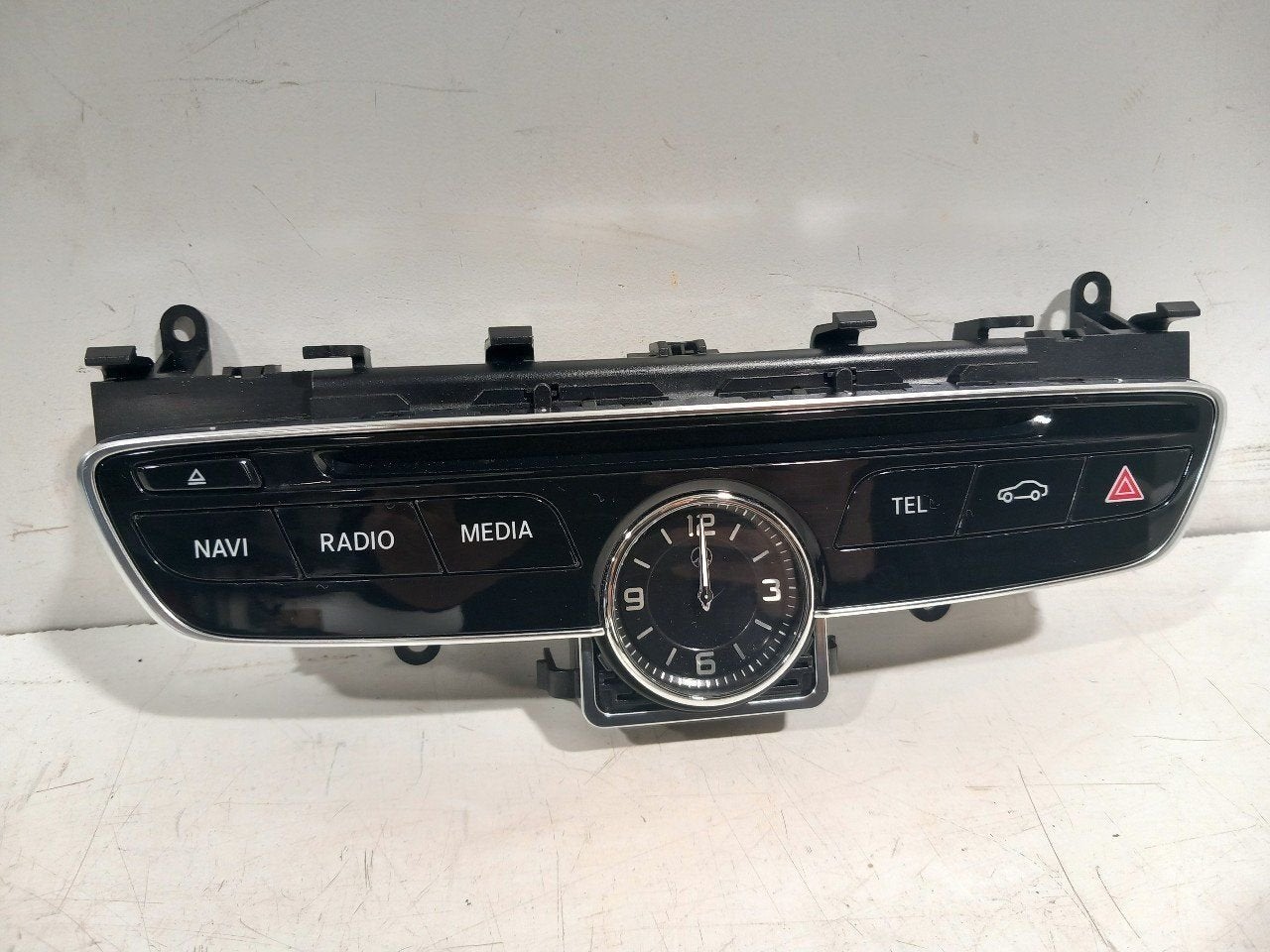 Radio bediening Mercedes-Benz C-Klasse, Ophalen of Verzenden, Van der Ven Autorecycling B.V., Onderdelen@venauto.nl, Ettenseweg 76, 4706 PB Roosendaal, The Netherlands