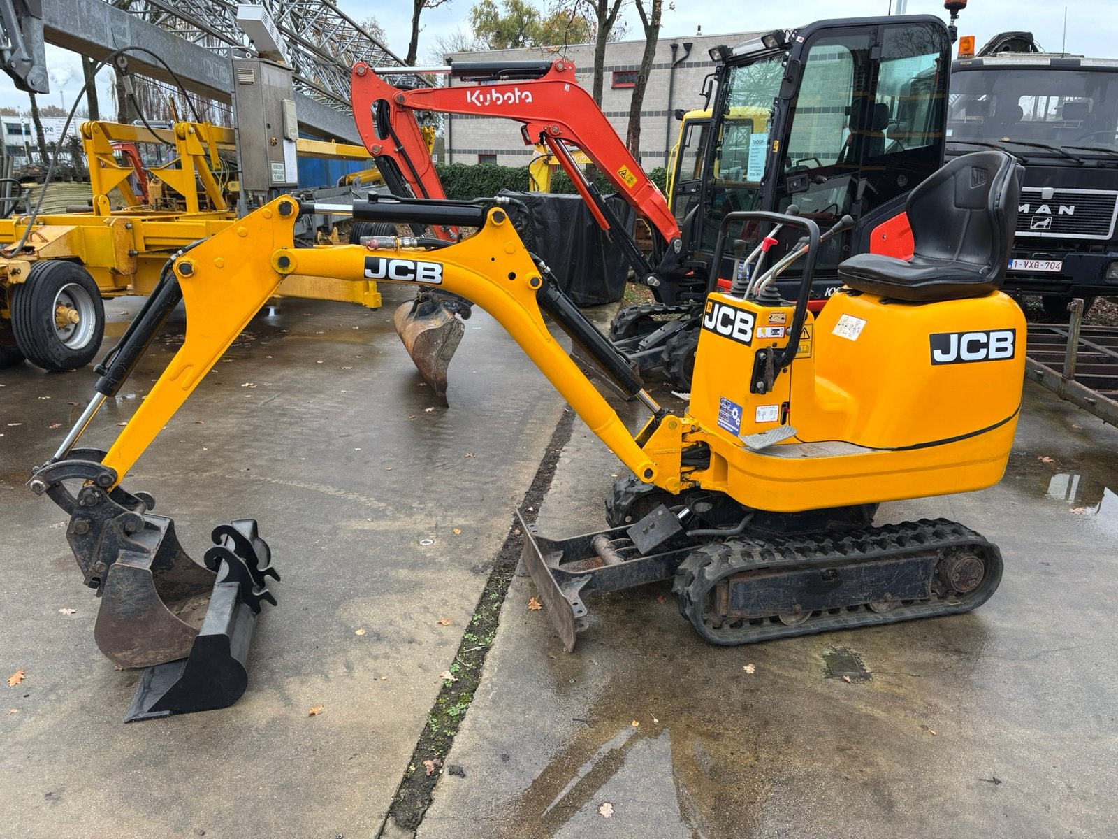 Nette JCB 8008 deurgat minigraver graafmachine kraantje mini, Zakelijke goederen, Machines en Bouw | Kranen en Graafmachines, Ophalen