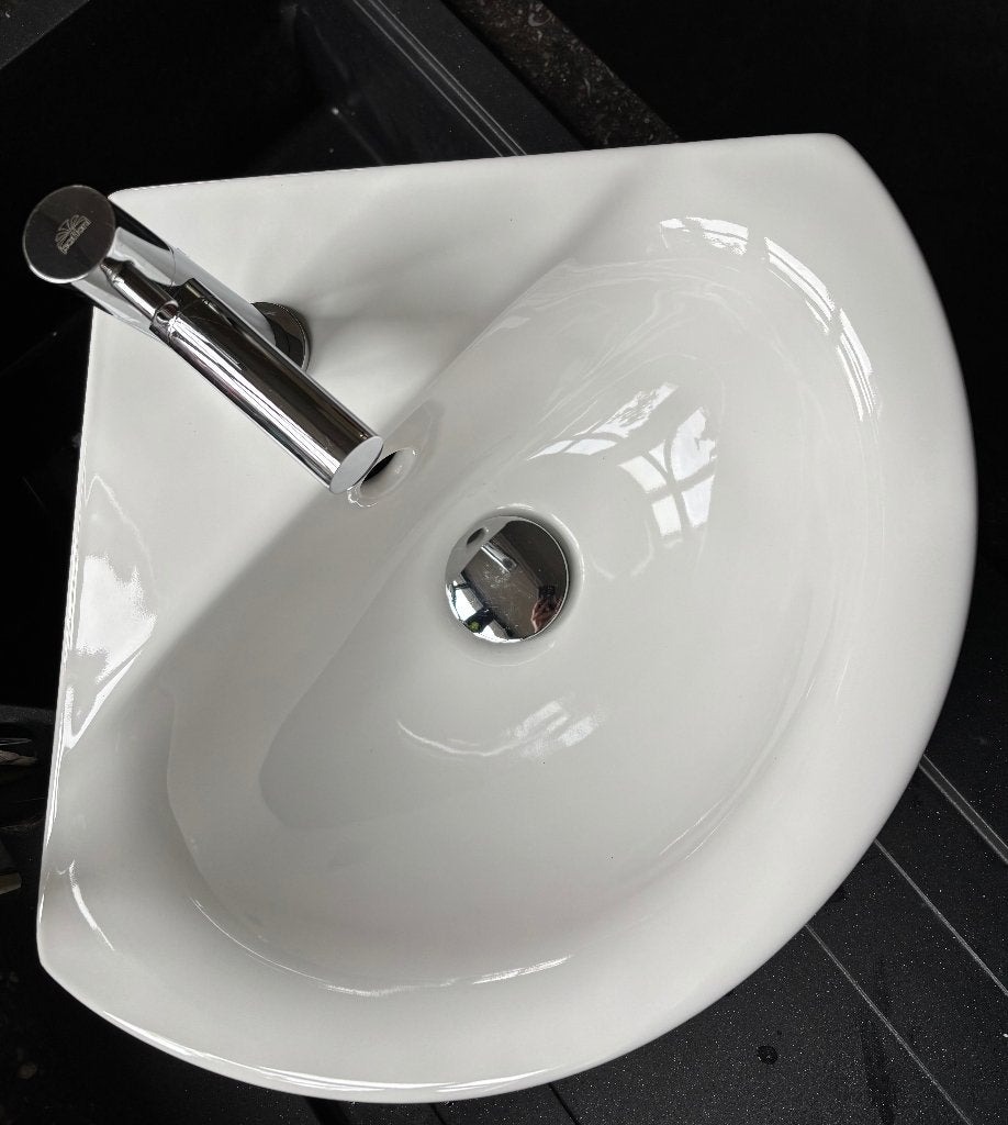 Hoekfontein van Ideal Standard inclusief kraantje, Enlèvement, Utilisé, Pierre, Lavabo
