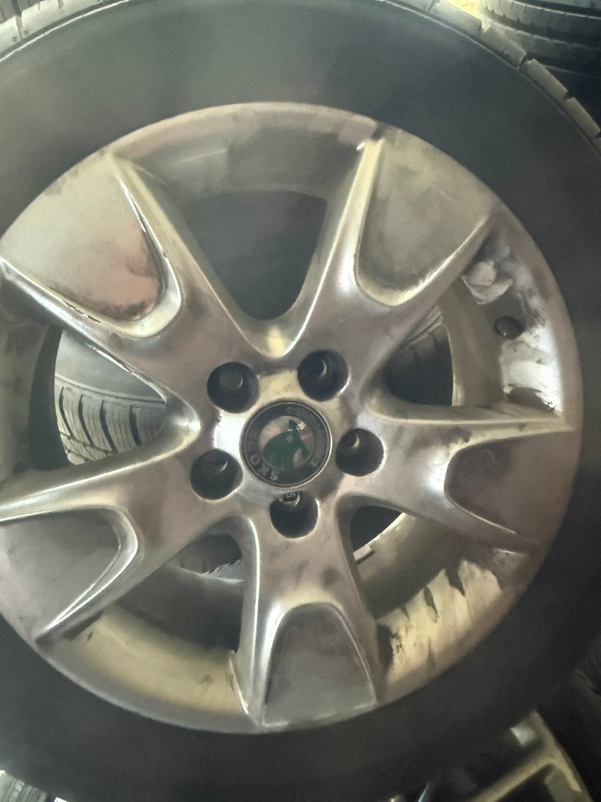 4 velgen met banden Skoda, Ophalen, Gebruikt, 15 inch, Banden en Velgen