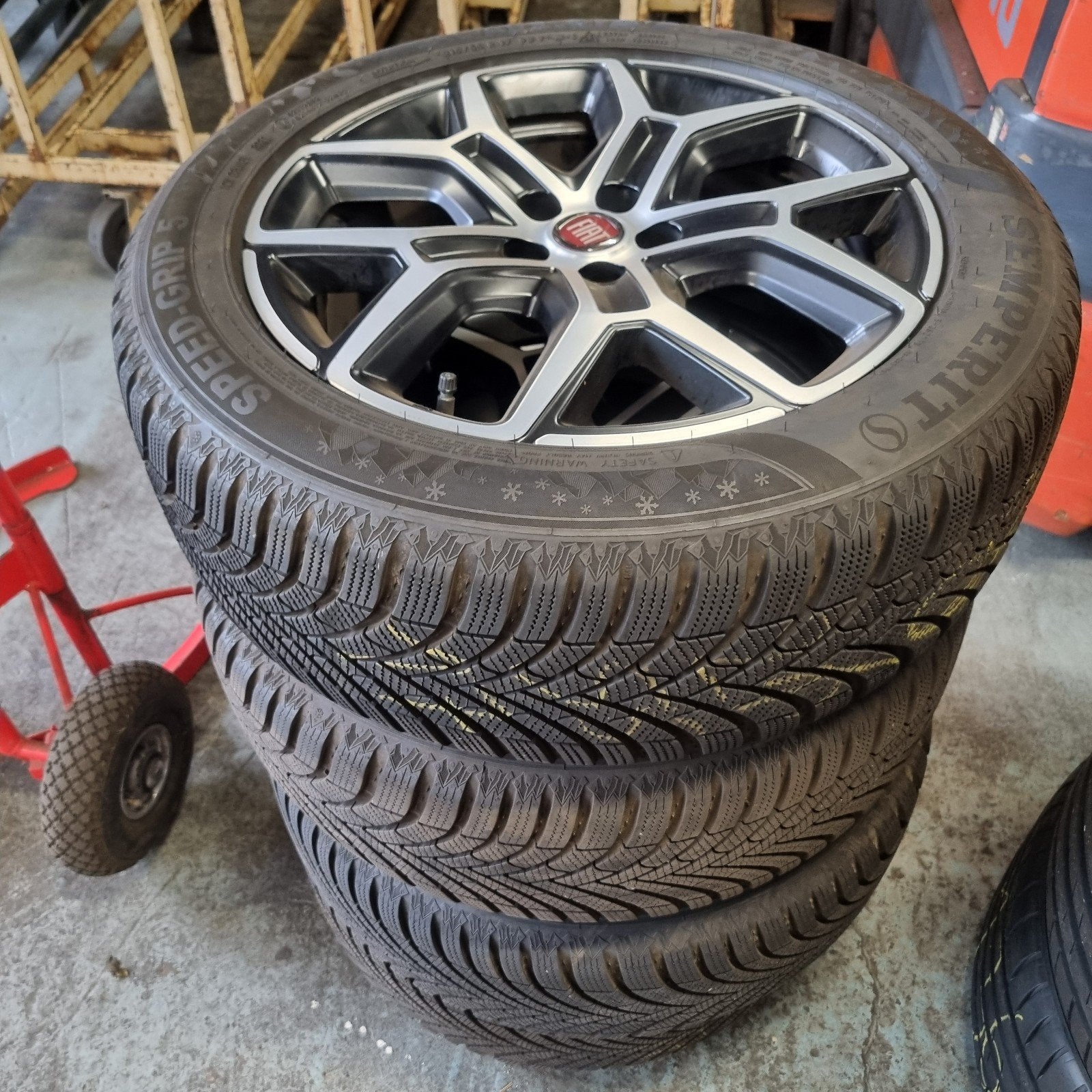 Fiat Tipo cross orig alu velgen 17" met Winterbanden, Ophalen, Winterbanden, Velg(en)