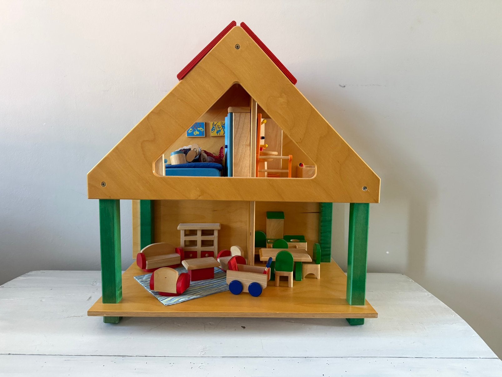 Houten poppenhuis, Ophalen, Zo goed als nieuw, Poppenhuis