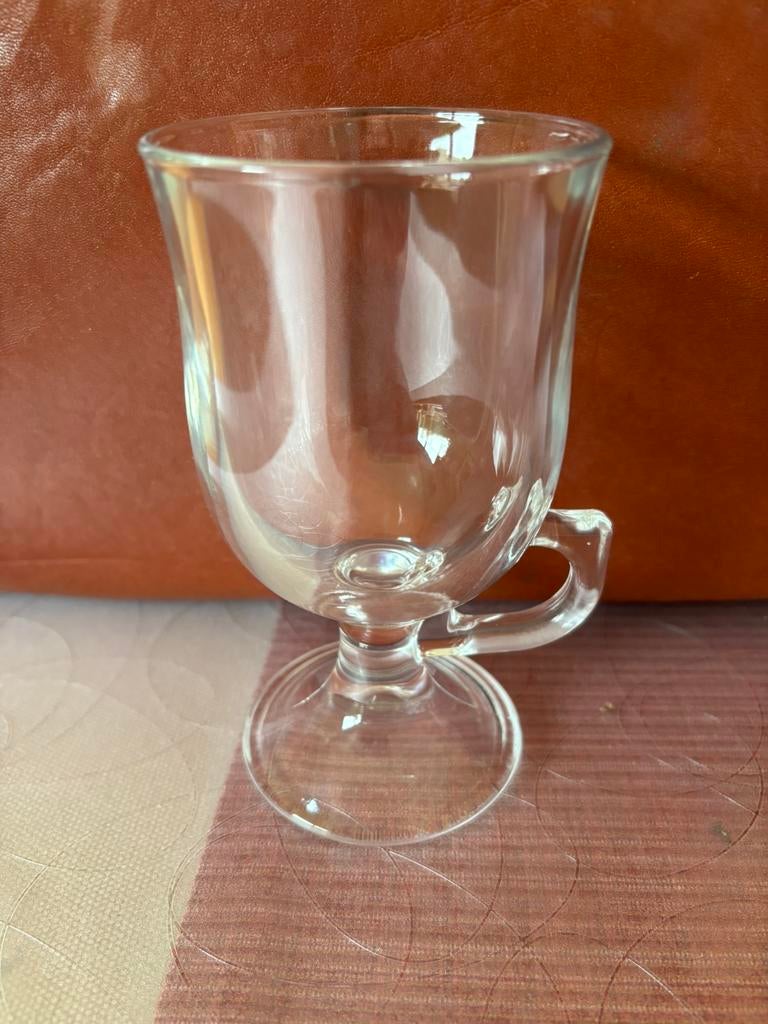 6 irish coffee glazen, Verzamelen, Glas en Drinkglazen, Ophalen of Verzenden, Zo goed als nieuw