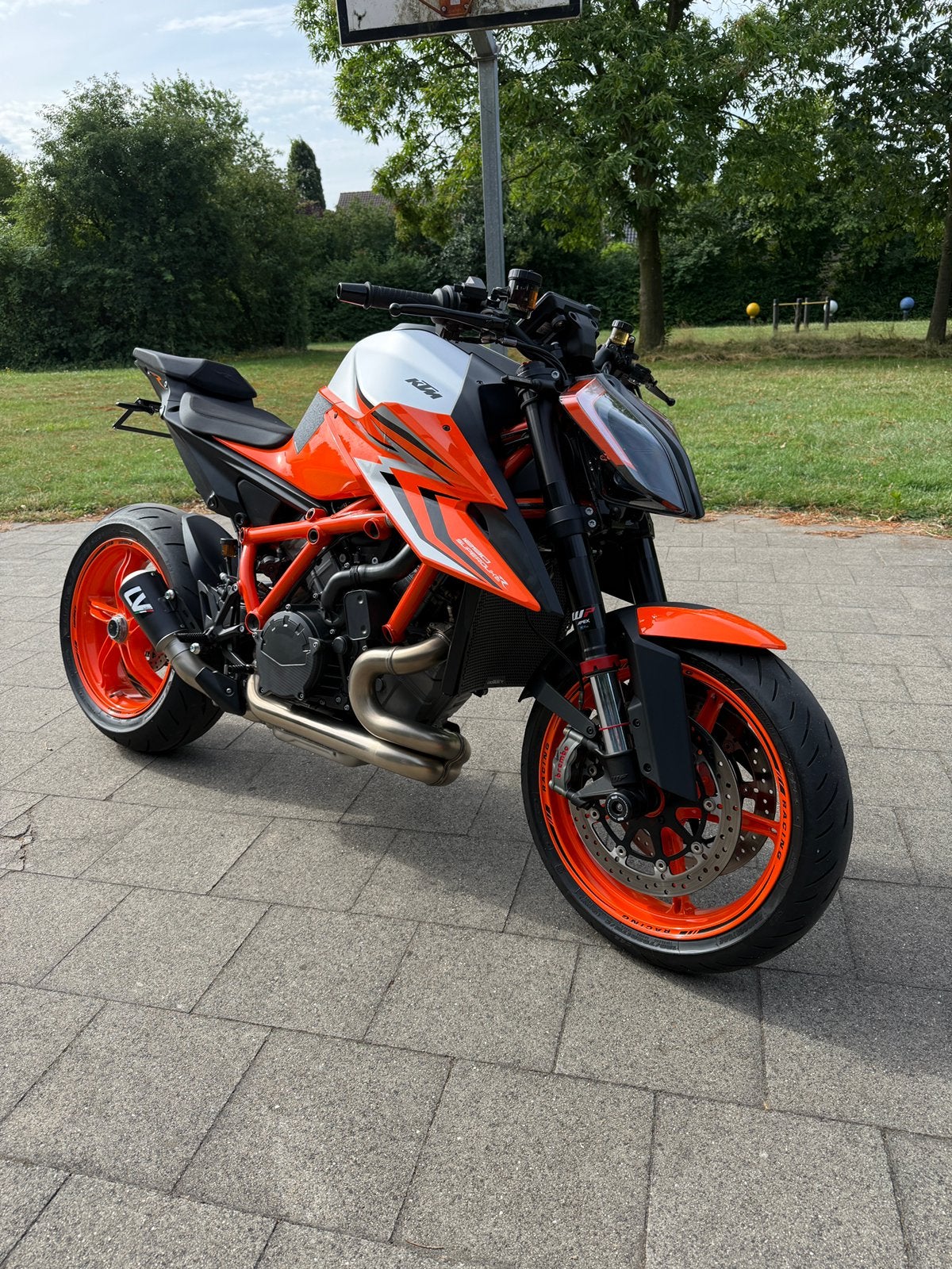 KTM Superduke 1290R - 6/2022 - 5888km - Tech Pack - Garantie, Motoren, Motoren | KTM, 2 cilinders, Occasion, Motorrijbewijs A