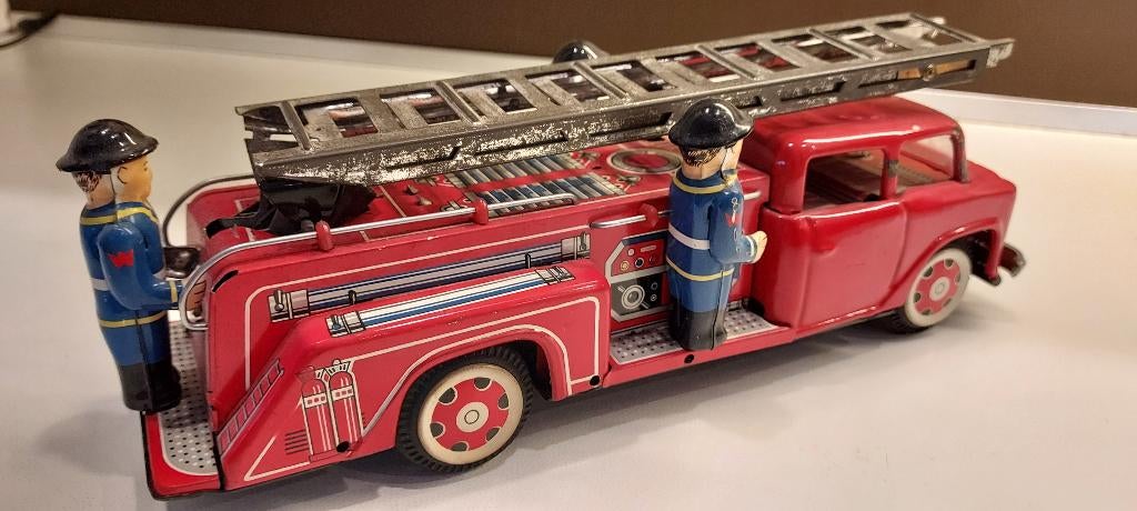 uitverkoop oude speelgoed brandweerwagen, nu 19 euro, Antiek en Kunst, Verzenden