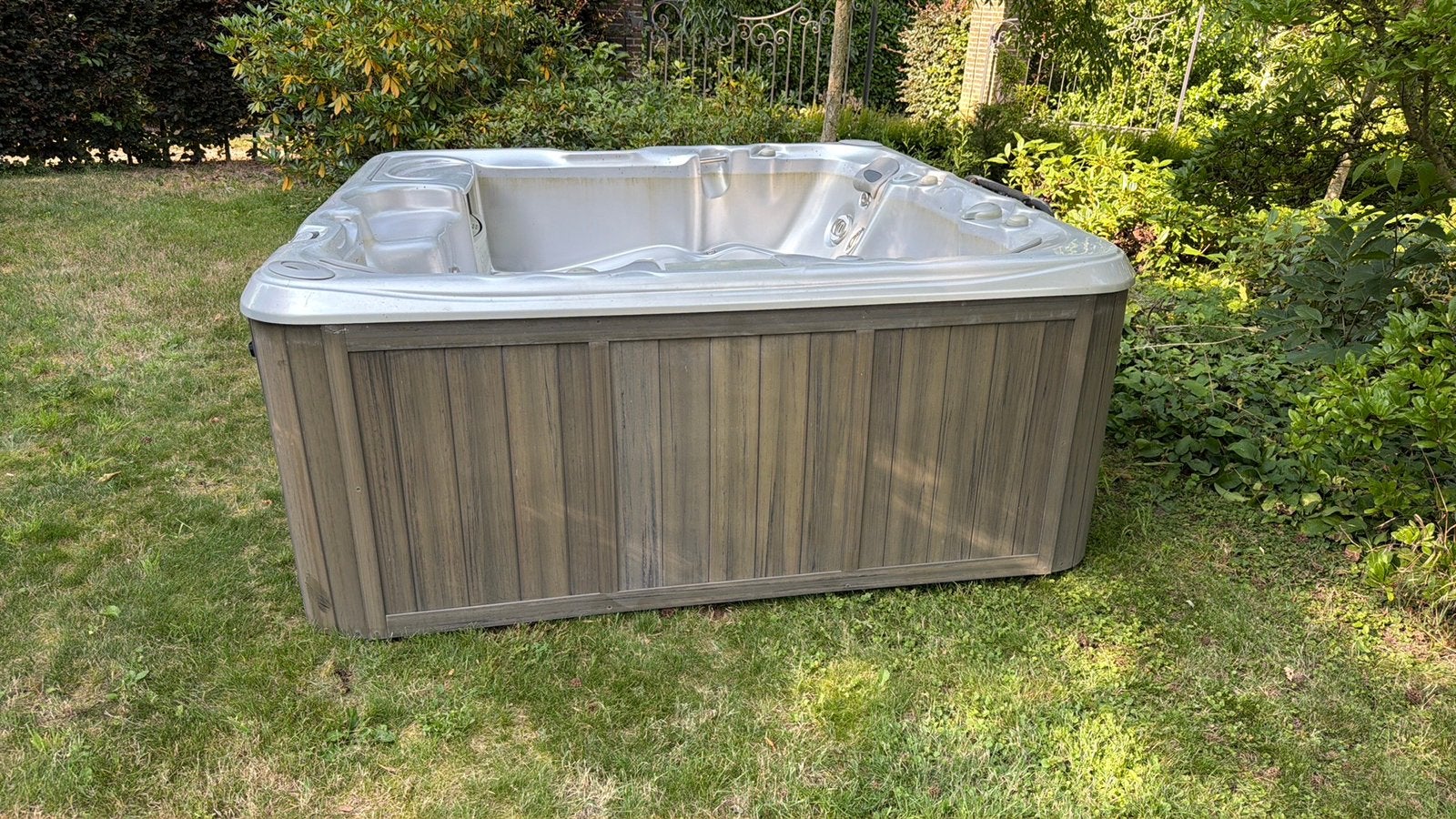 Sundance jacuzzi, Jardin & Terrasse, Bains à remous et Spas, Enlèvement, Comme neuf