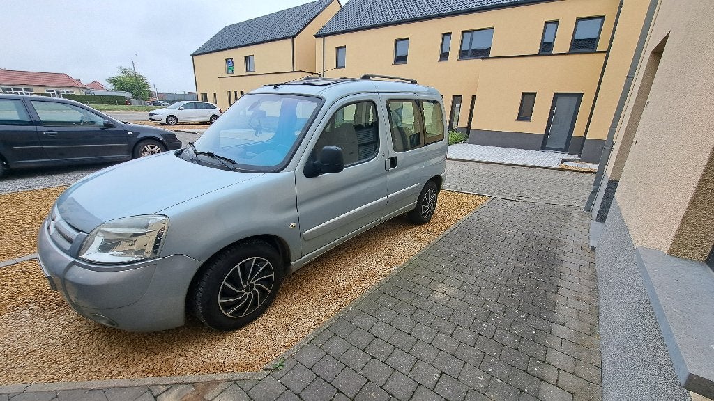 Voiture berlingo, 75 kW, Entreprise, Boîte manuelle, 5 portes