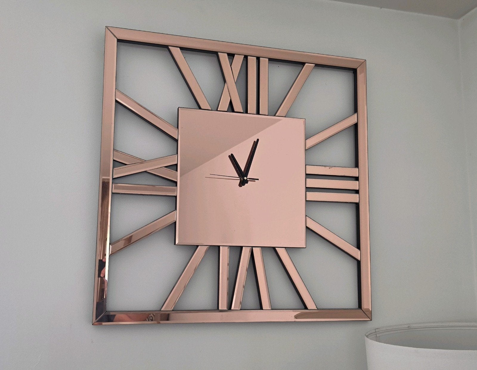 Wandklok (rosé goud), Huis en Inrichting, Woonaccessoires | Klokken, Ophalen, Wandklok