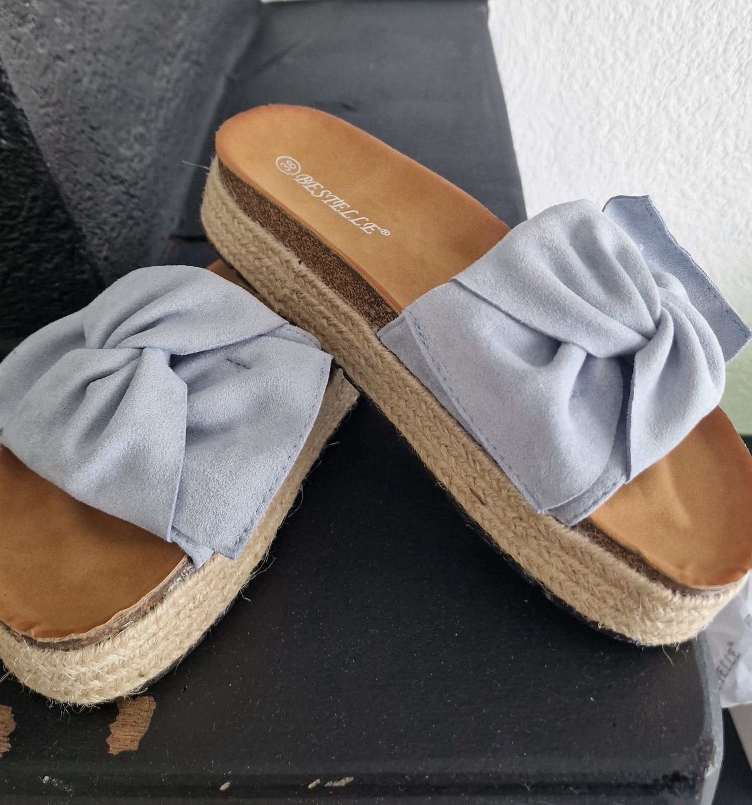Mules / Sandales compensées bleu ciel – Taille 37, Vêtements | Femmes, Chaussures, Bestelle, Enlèvement ou Envoi, Bleu