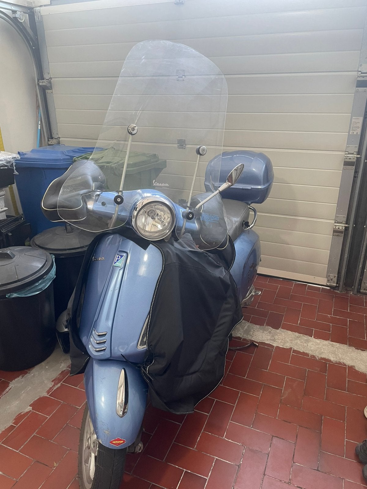 Vespa primavera 50cc A, Fietsen en Brommers, Ophalen, Gebruikt, Benzine, Vespa