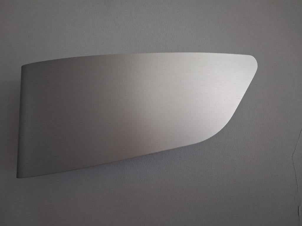 Lampe murale Artemide, Maison & Meubles, Enlèvement, Comme neuf, Métal, Moderne