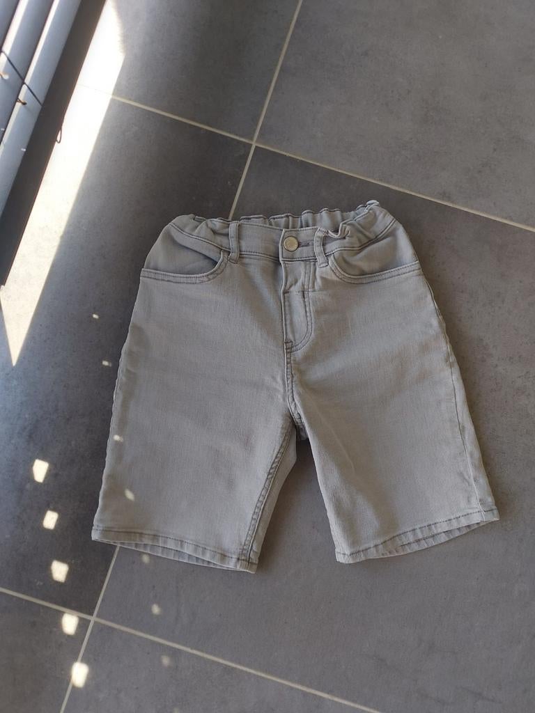 Korte broek en t-shirt, Enfants & Bébés, Vêtements enfant | Taille 146, Enlèvement ou Envoi, Pantalon