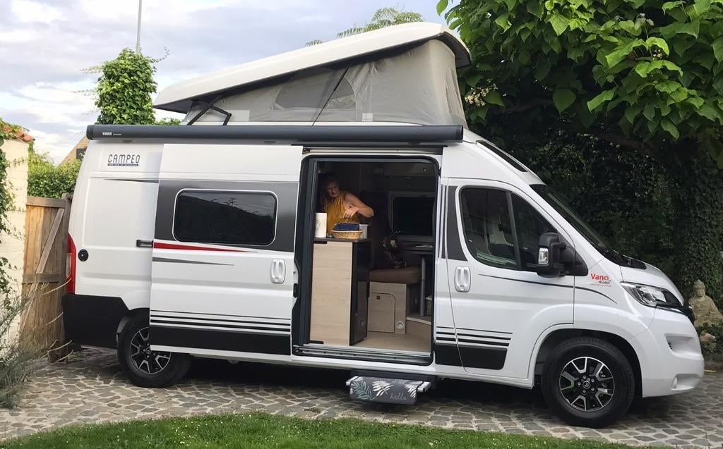 Camping-car Bürstner Campeo 2023 - 4 pers - 14500 km, Caravanes & Camping, Camping-cars, Siège de train, Jusqu'à 4, Marchepied électrique