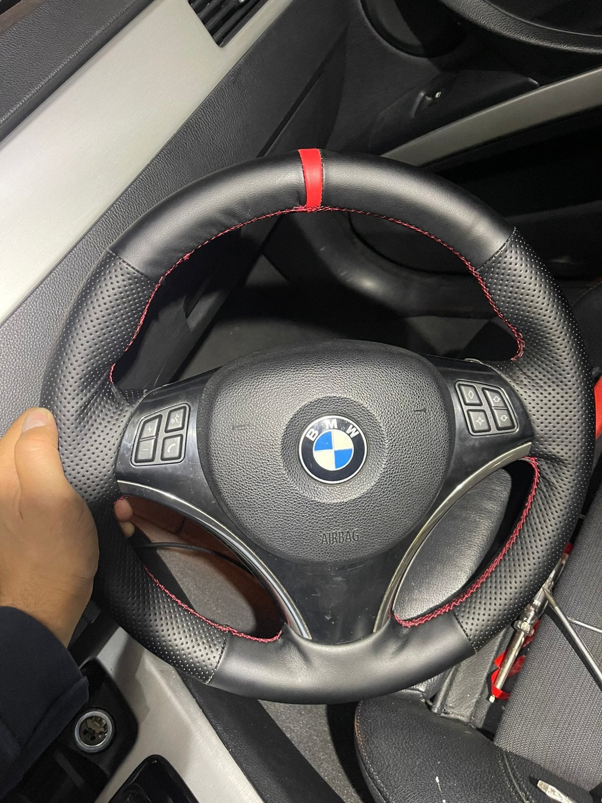 VOLANT BMW E90 E91 E93 en tres bon Etat, Autos : Pièces & Accessoires, Enlèvement, BMW