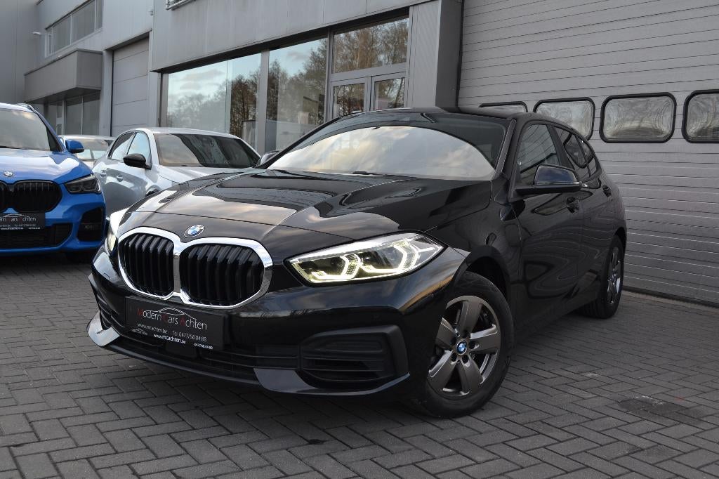 BMW 116iA benzine automaat * 2023 * 1ste eigenaar * Carplay, 116 g/km, Euro 6, Zwart, Bedrijf