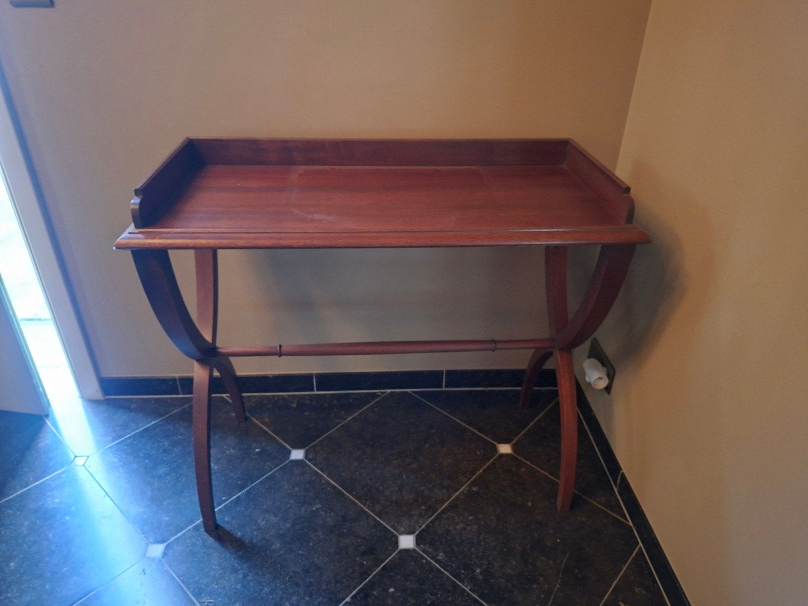 Klassieke houten Butlertray . bijzettafel, Ophalen