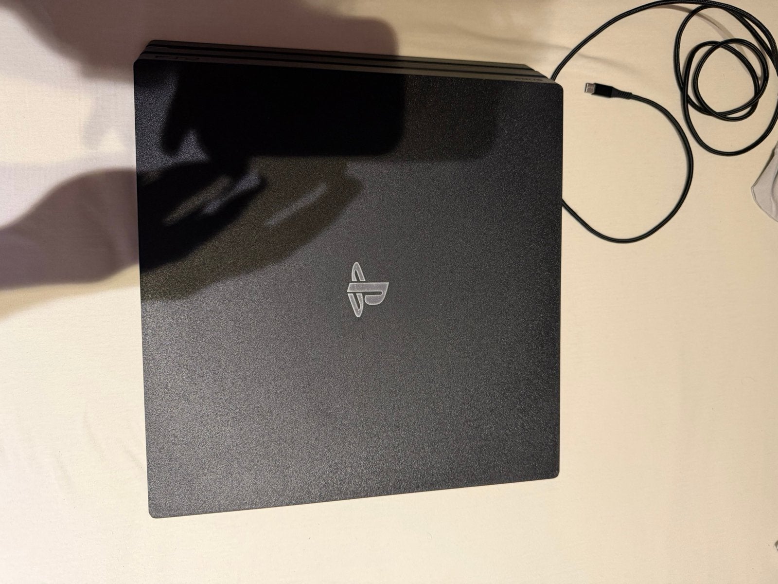 Sony PlayStation 4 Pro (PS4 Pro) 1TB - Zwart + FIFA 20, Games en Spelcomputers, Ophalen of Verzenden, Zo goed als nieuw