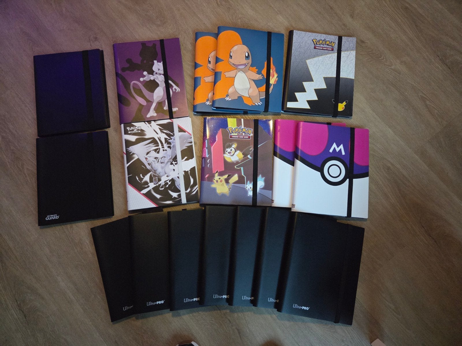 9 pocket binders ultrapro Master Ball, Hobby en Vrije tijd, Ophalen of Verzenden