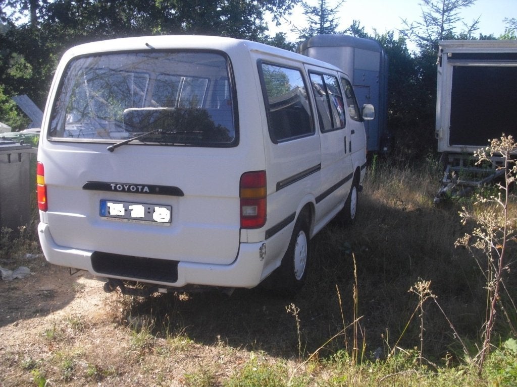 Toyota Hiace  9 zitter  VW transporter 2.4D Ambulance T4 5 z, Auto's, Voorwielaandrijving, 4 deurs, Wit, 9 zetels