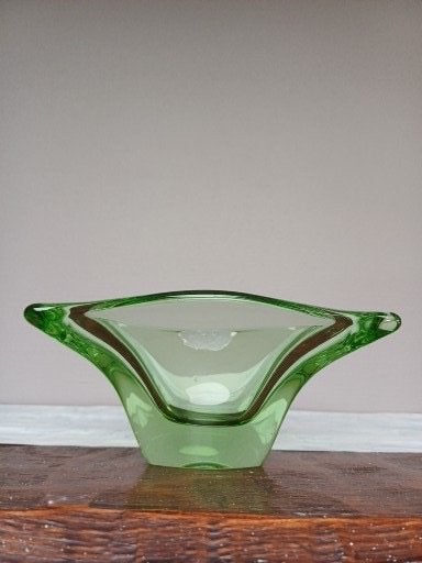 val saint lambert schaal groen 20 cm op 15 cm in prima staat, Antiquités & Art, Curiosités & Brocante, Enlèvement