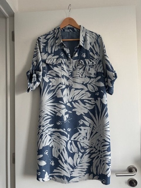 Kleedje jungle motief, Kleding | Dames, Ophalen, Blauw, Maat 46/48 (XL) of groter, Zo goed als nieuw