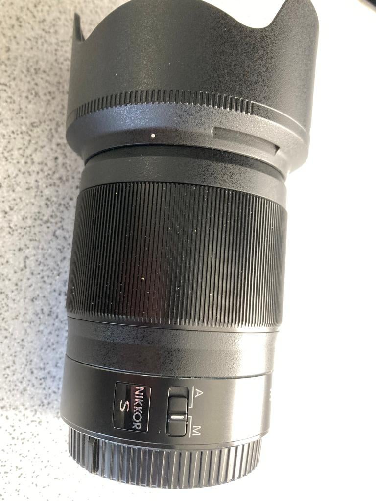 Nikon lens Z 35mm 1.8, Ophalen, Zo goed als nieuw, Standaardlens